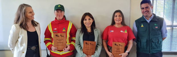 CONAF Biobío y Corma reconocer a 3 mujeres por su contribución en el control de los incendios