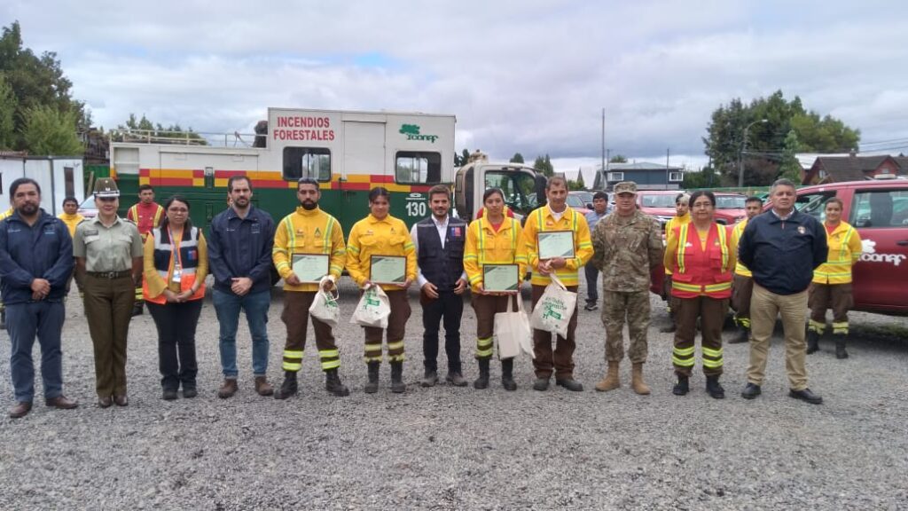 Chile conmemora el Día Nacional de las y los Brigadistas Forestales - CONAF