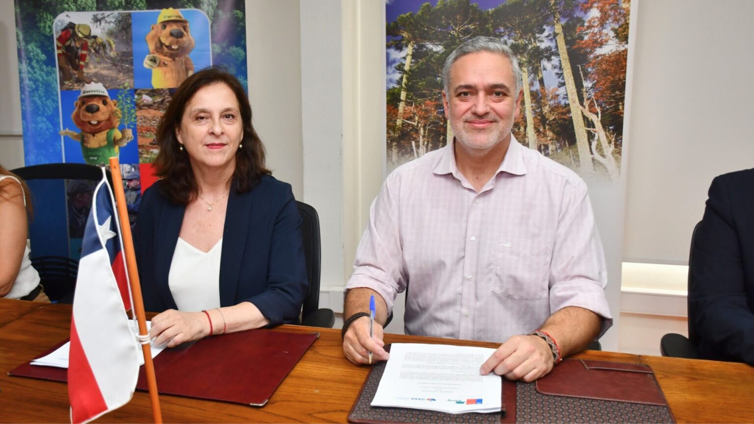 SMA y CONAF firman convenio de colaboración para fortalecer la ...