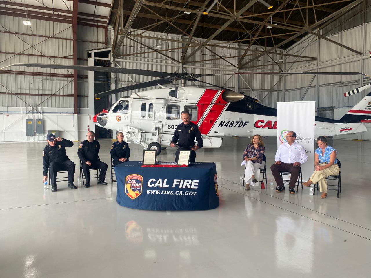 Directora en CAL FIRE 6