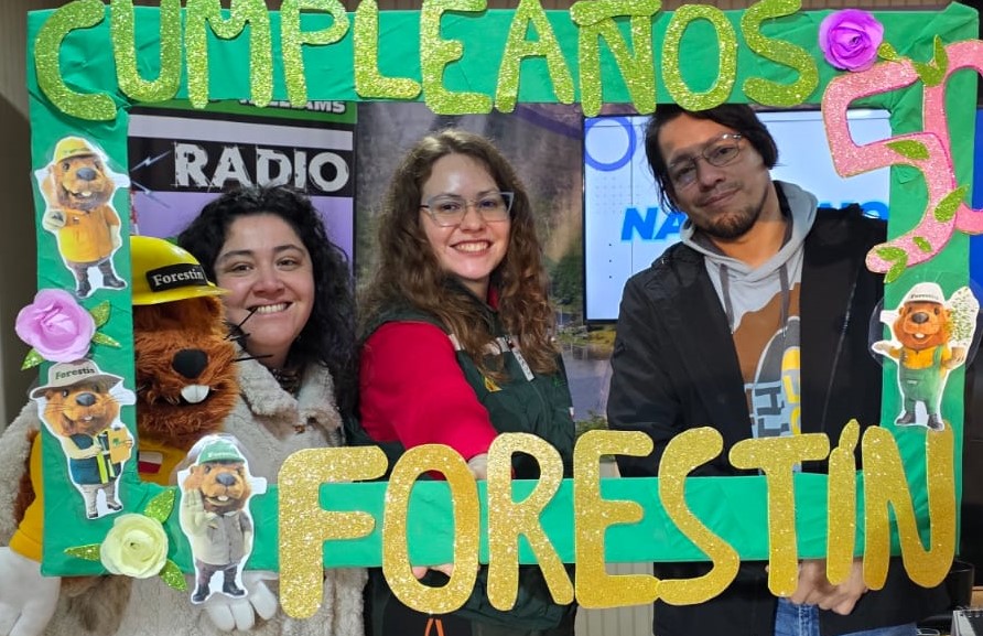 Forestín en Radio Navarino de Puerto Williams